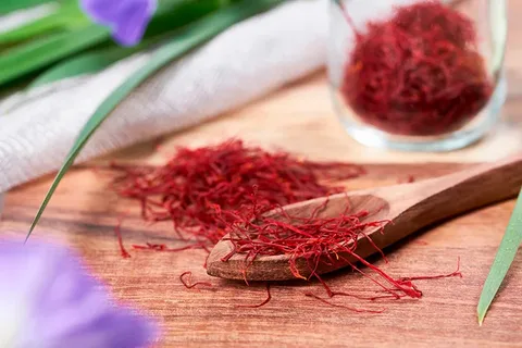 تصویر 3 از زعفران کوهی زاگرس با بافت خاص و طعم طبیعی مناسب مصارف سنتی